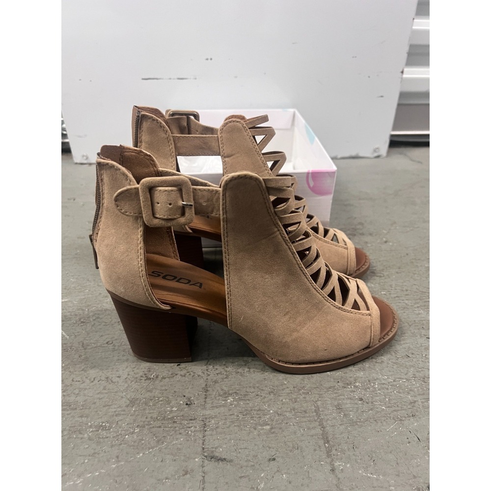 Soda Aran Sandals Womens US 10 Light Taupe Suede Block Heel Peep Toe Strappy